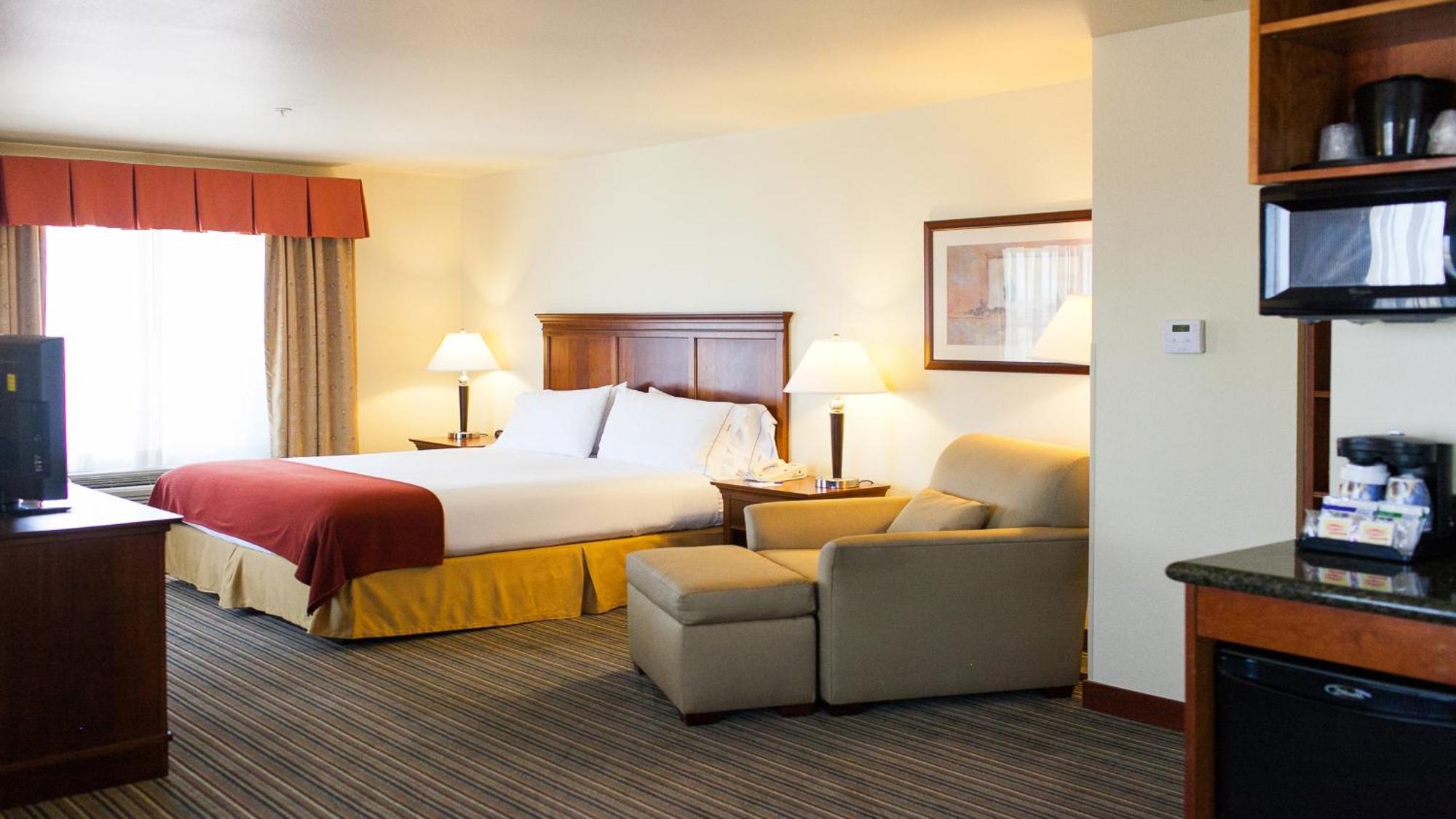 Holiday Inn Express Turlock By Ihg Exterior foto